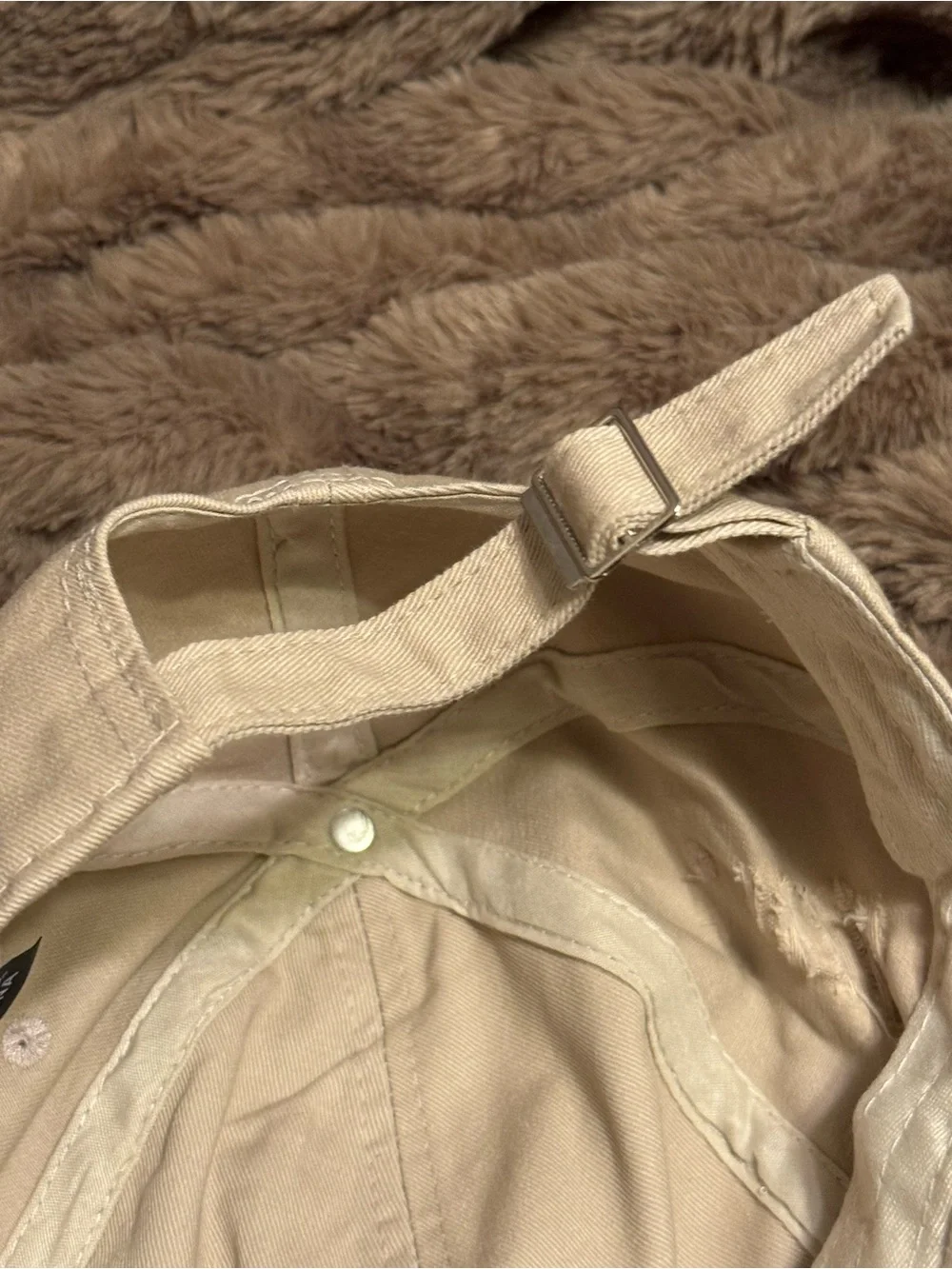 Distressed Beige Women’s Baseball Hat